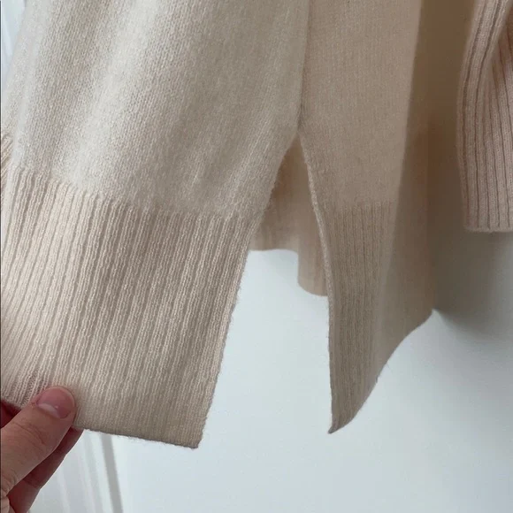 Part Two Copenhagen 100% Cashmere Soft Cream V-Neck Sweater size Large - Picture 4 of 13